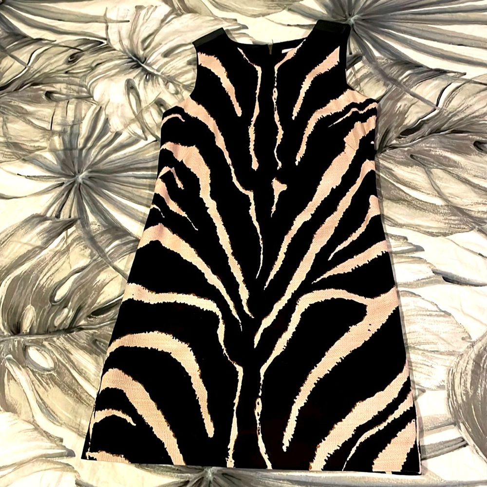 Chic animal print mini dress